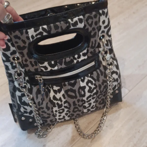 Unique Betsey Johnson Betseyville Quilted Foldover Clutch/Shoulder Bag - Picture 7 of 11